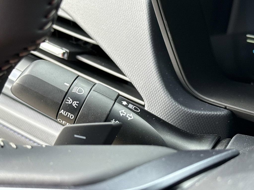 New 2025 Subaru Forester Limited image 40