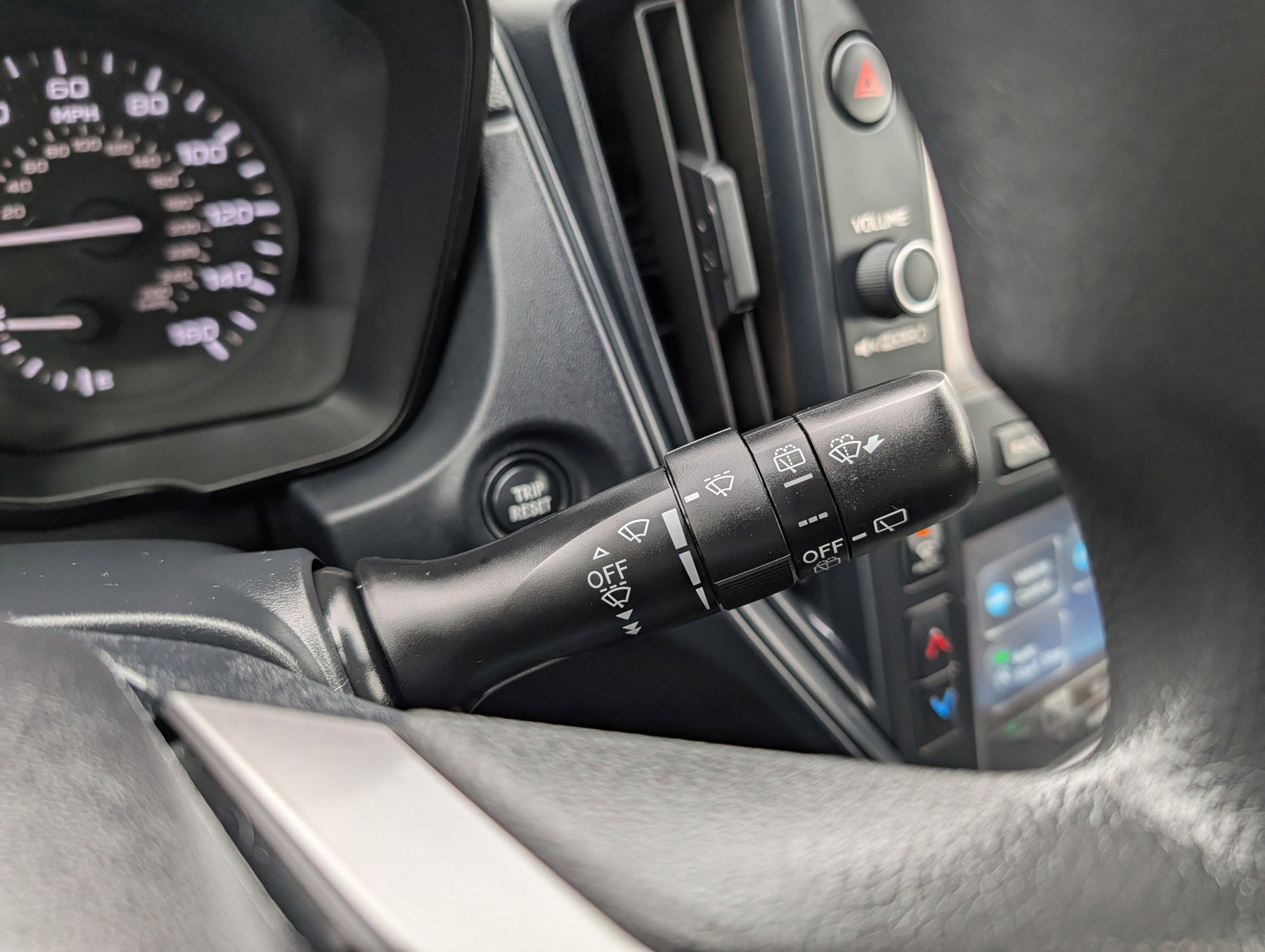 Certified 2025 Subaru Impreza 2.0i image 30