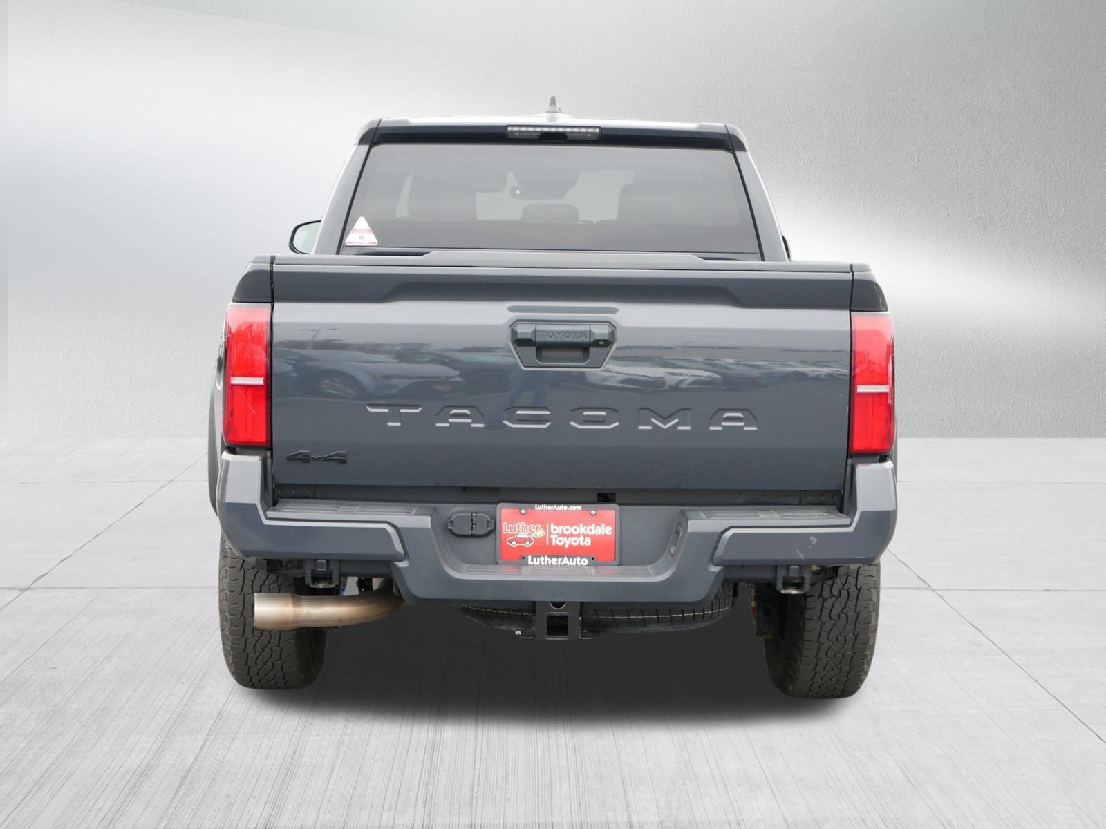 Used 2024 Toyota Tacoma TRD Off-Road image 6