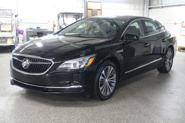 Used 2017 Buick LaCrosse Essence FWD image 3