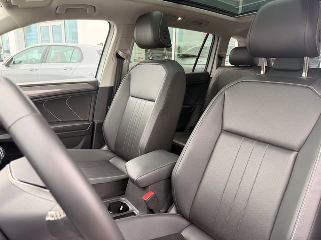 Certified 2024 Volkswagen Tiguan SE AWD/4WD image 12