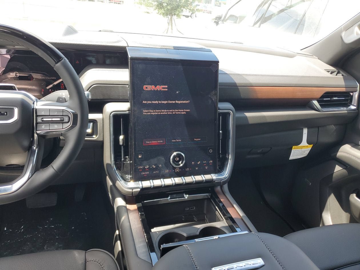 New 2026 GMC Yukon XL Denali w/ Denali Reserve Package AWD/4WD image 14