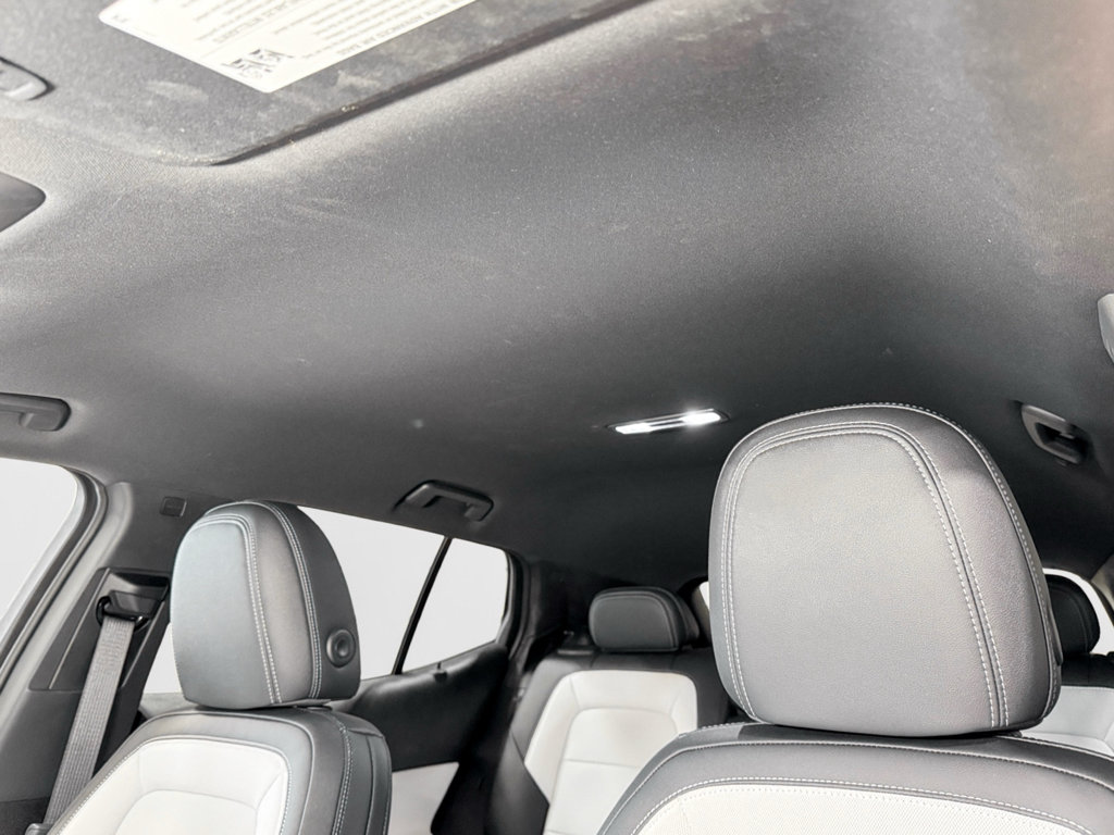 Used 2024 Chevrolet Equinox EV LT FWD image 24
