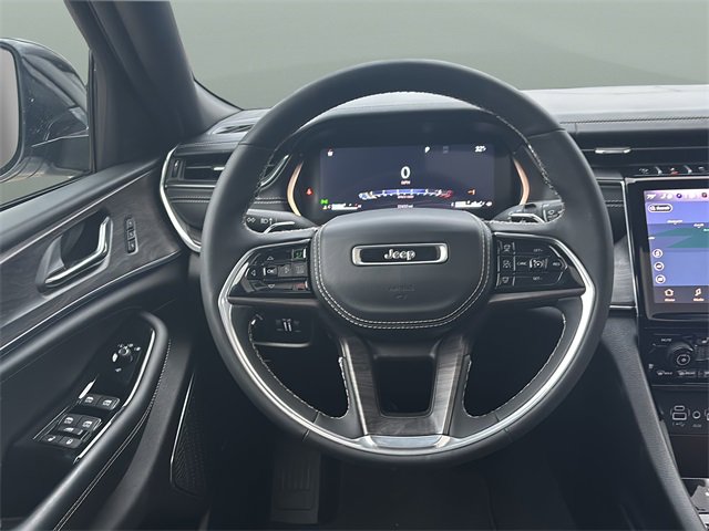 Used 2024 Jeep Grand Cherokee Overland image 34