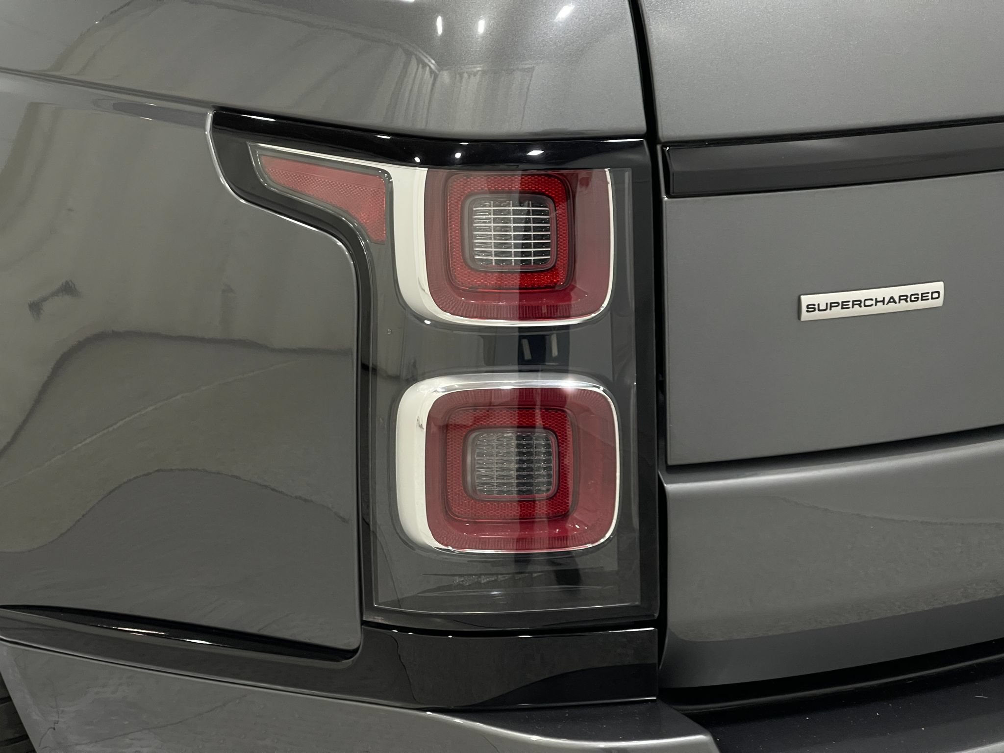 Used 2019 Land Rover Range Rover Supercharged AWD/4WD image 34
