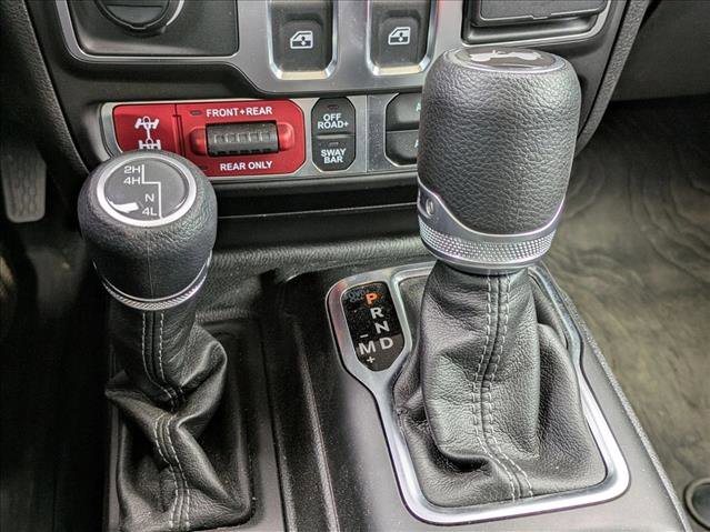 Used 2025 Jeep Wrangler Rubicon w/ Convenience Group image 13