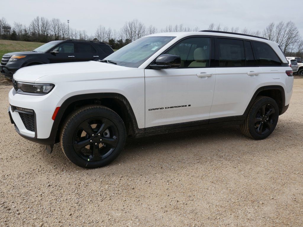 New 2026 Jeep Grand Cherokee Limited w/ Limited Altitude Package image 8