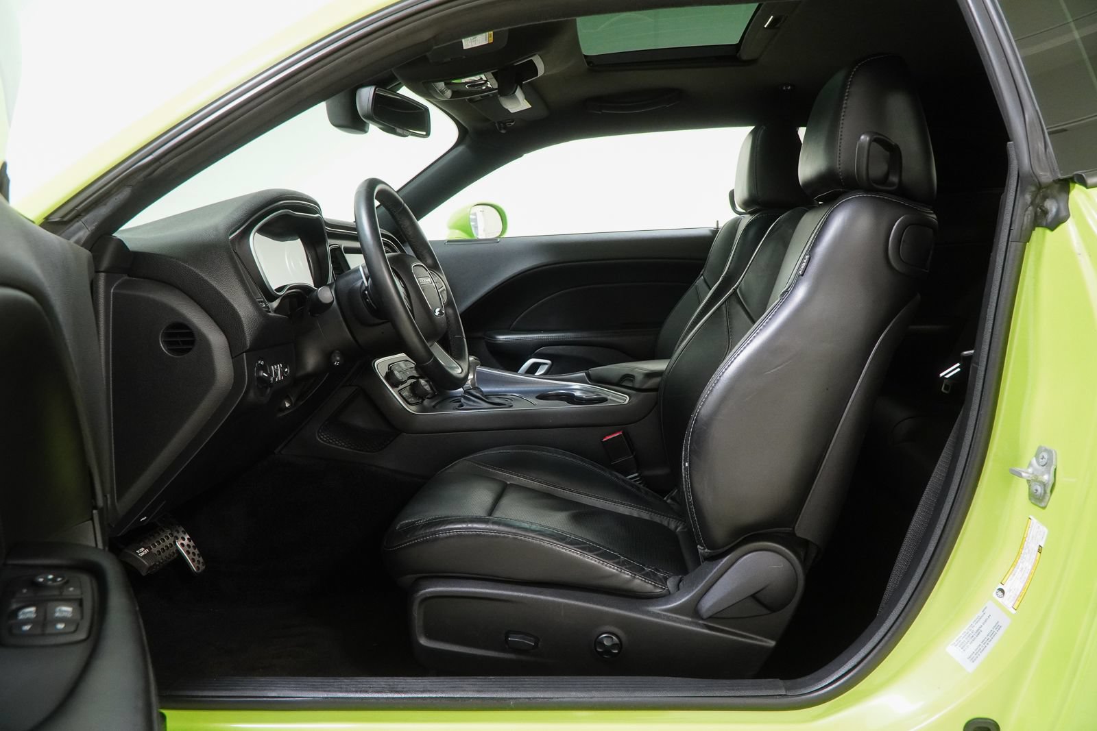 Used 2015 Dodge Challenger R/T Plus RWD image 20