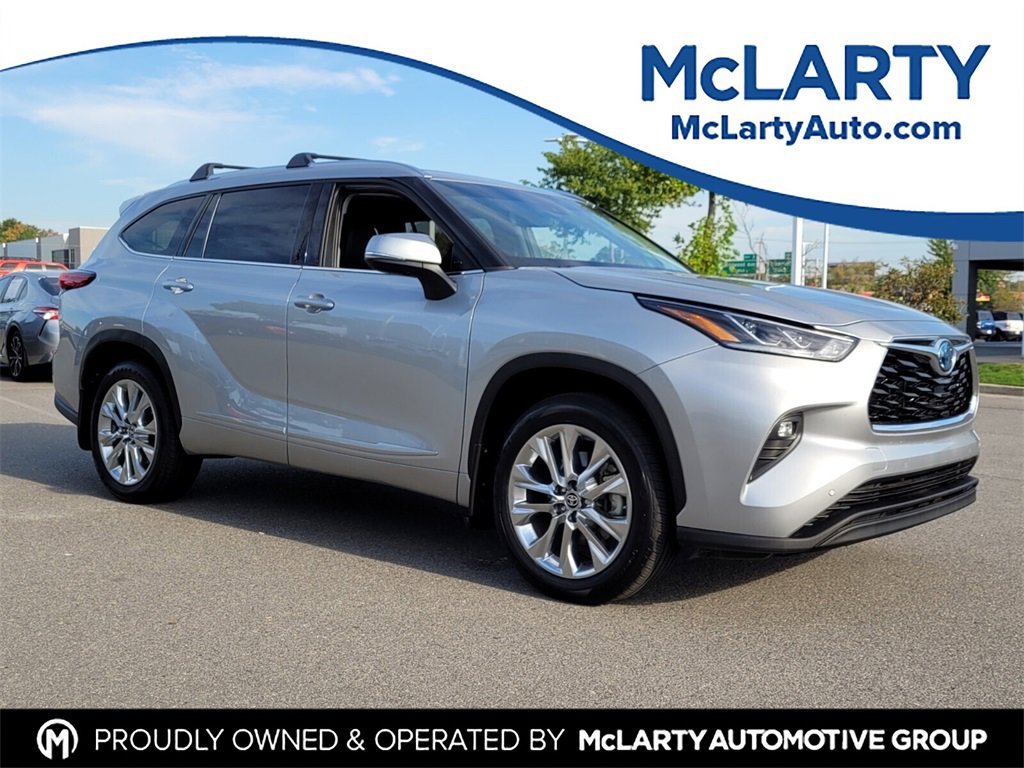 Used 2023 Toyota Highlander Limited