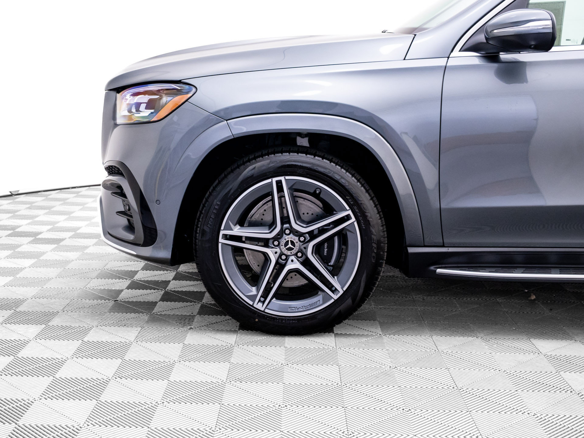 New 2026 Mercedes-Benz GLS 450 4MATIC image 39