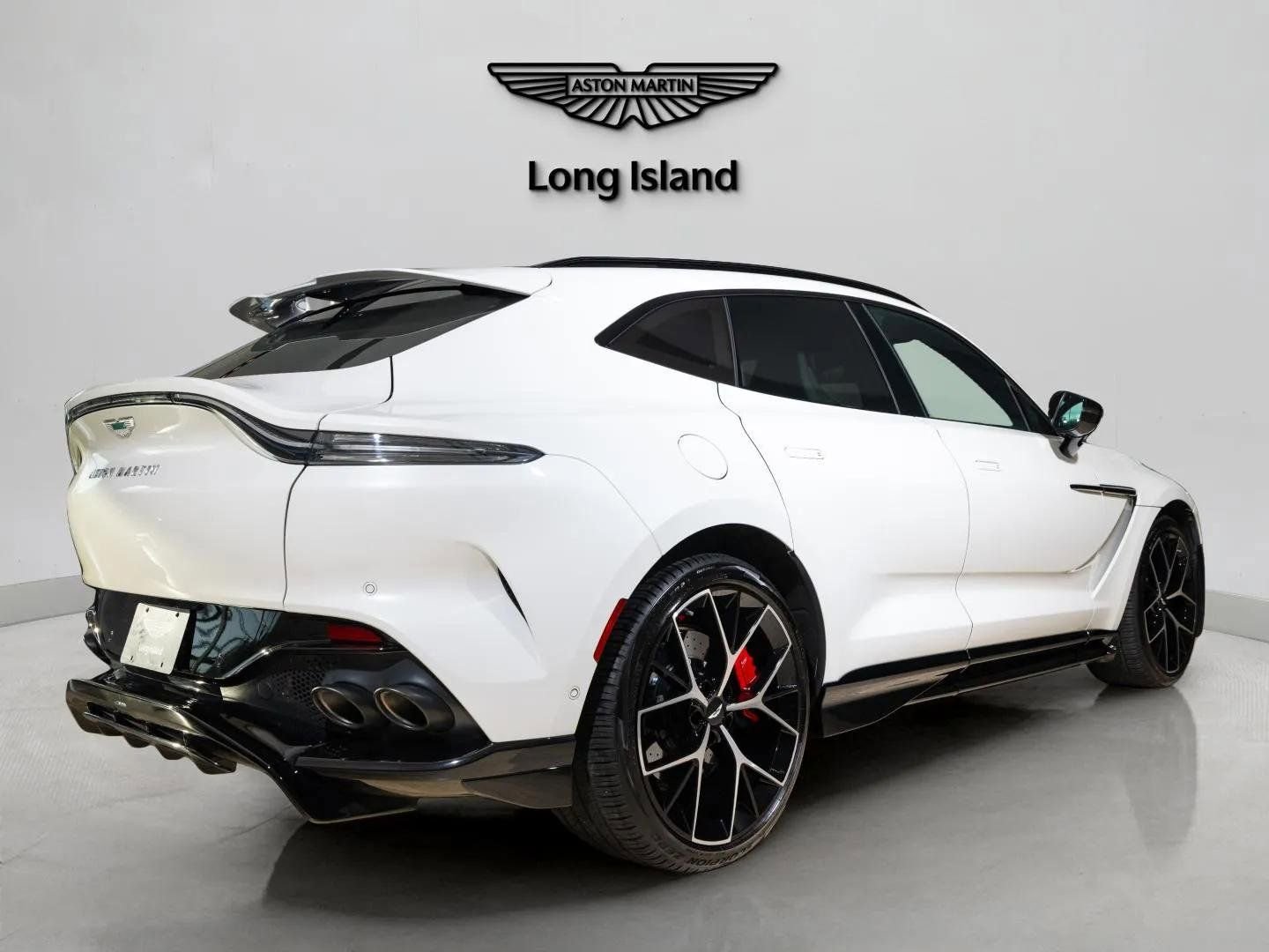 Used 2025 Aston Martin DBX 707 image 6