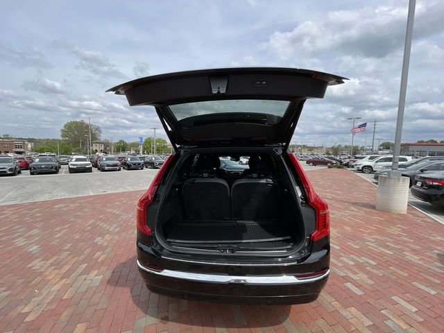 Used 2023 Volvo XC90 B6 Ultimate w/ Protection Package Premier image 32
