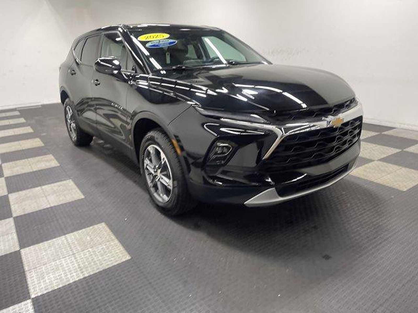 Used 2025 Chevrolet Equinox LT w/ Convenience Package II FWD image 5