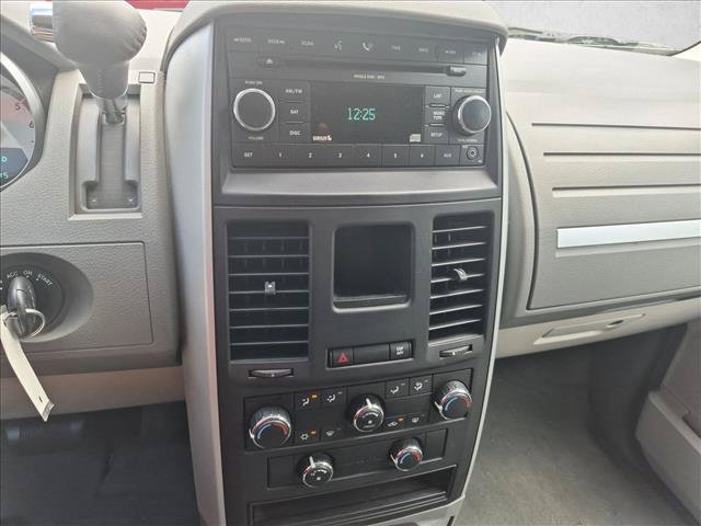 Used 2008 Dodge Grand Caravan SXT FWD image 10