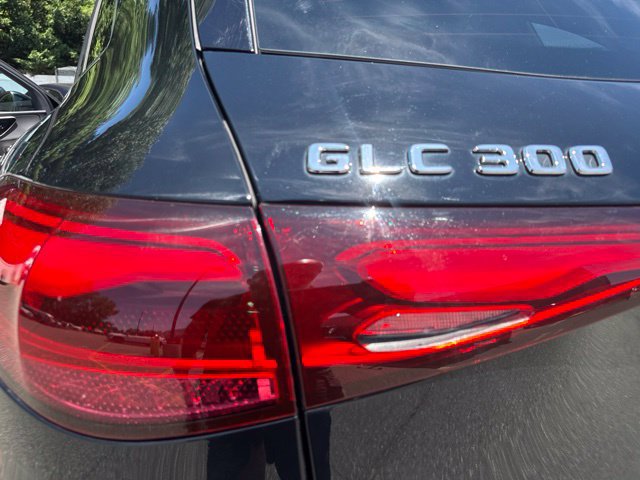 Used 2024 Mercedes-Benz GLC 300 4MATIC image 34