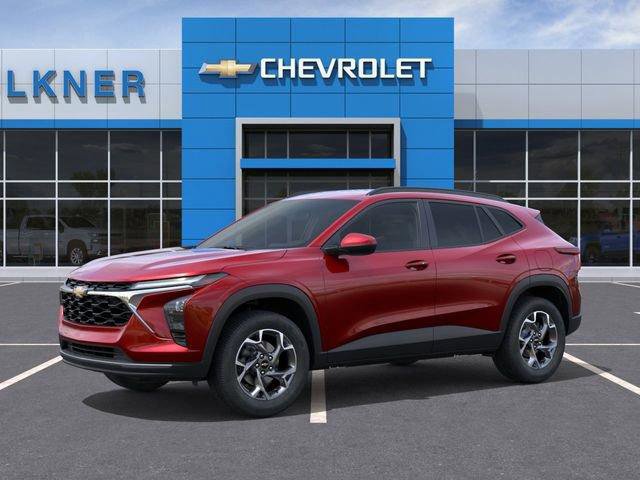New 2026 Chevrolet Trax LT w/ Driver Confidence Package image 2