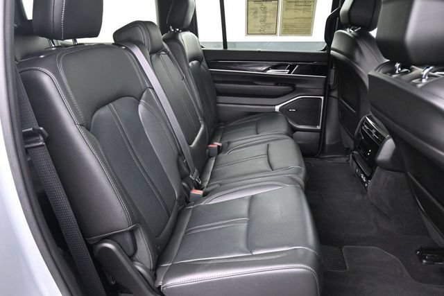 Used 2023 Jeep Wagoneer 4WD w/ Convenience Group I image 23