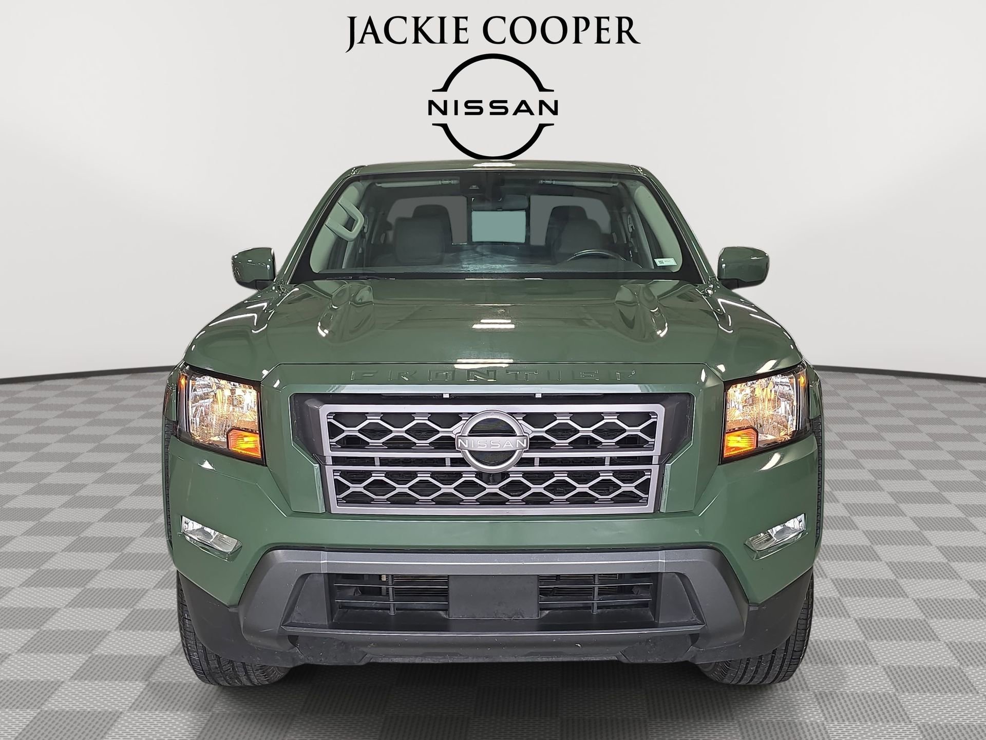 Used 2024 Nissan Frontier SV w/ SV Convenience Package RWD image 2