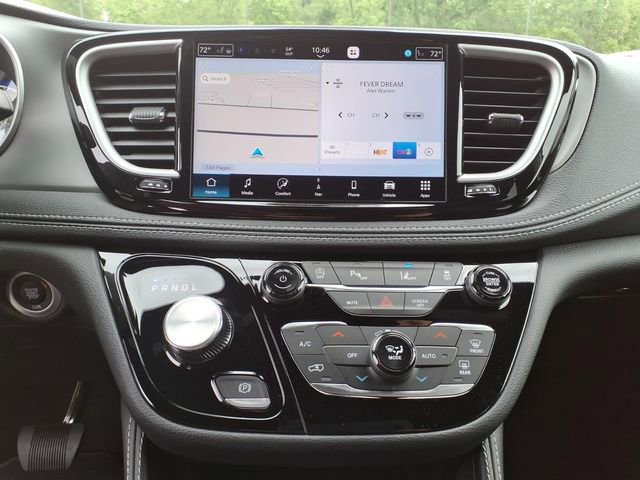 New 2027 Chrysler Pacifica Limited FWD image 23