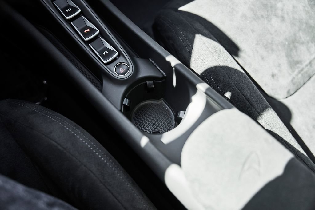 Used 2024 McLaren Artura image 43