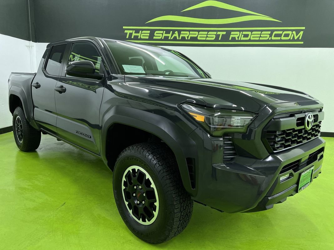 Used 2025 Toyota Tacoma TRD Off-Road AWD/4WD image 2