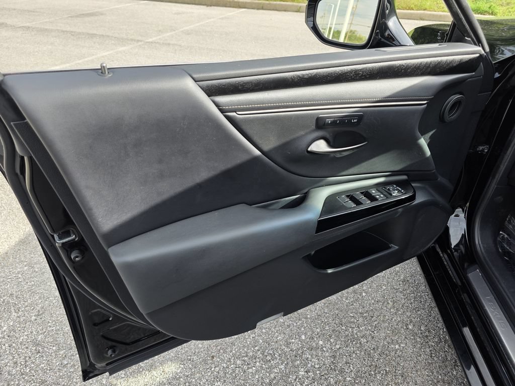 Certified 2022 Lexus ES 350 w/ Premium Package FWD image 17