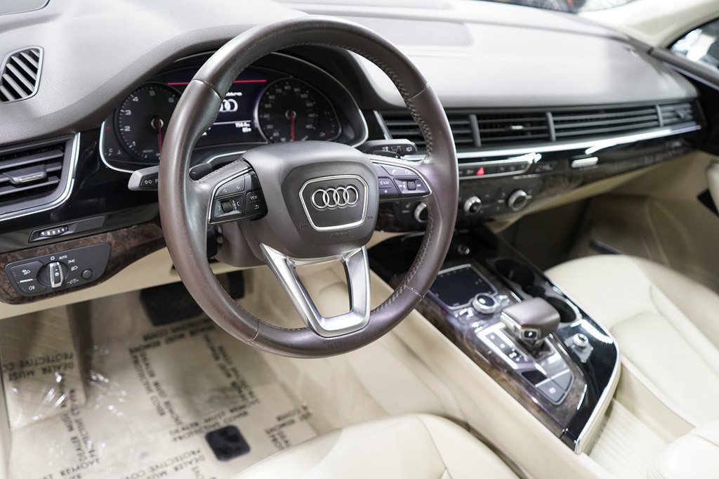 Used 2018 Audi Q7 3.0T Premium Plus AWD/4WD image 11