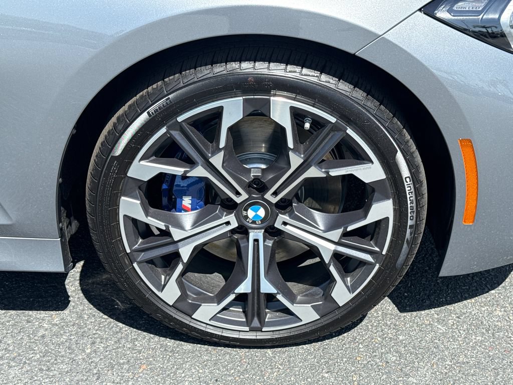 New 2026 BMW 330i Sedan w/ M Sport Package RWD image 7