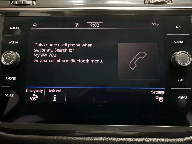 Used 2023 Volkswagen Tiguan SE w/ Panoramic Sunroof Package FWD image 44