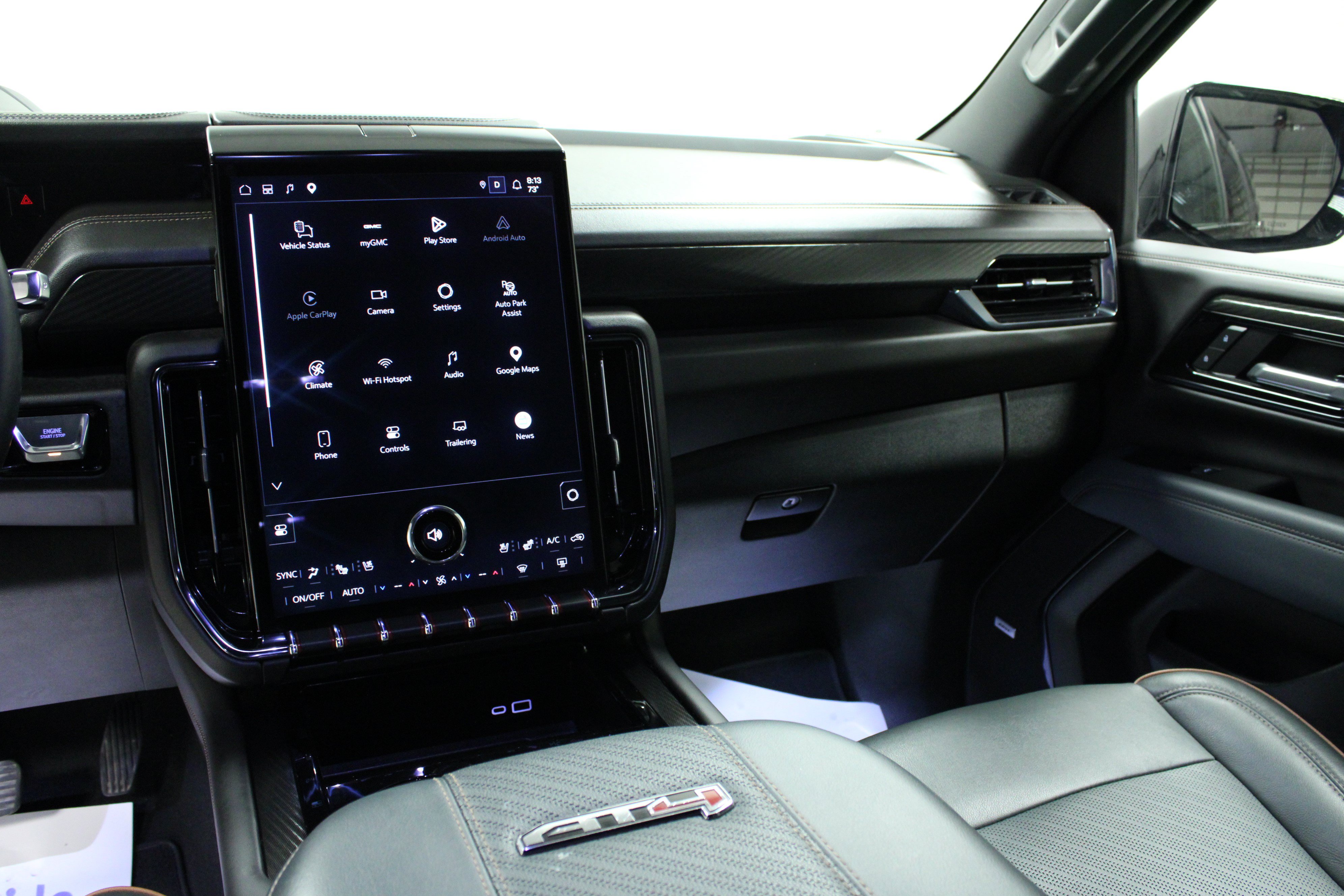 Used 2025 GMC Yukon XL AT4 AWD/4WD image 20