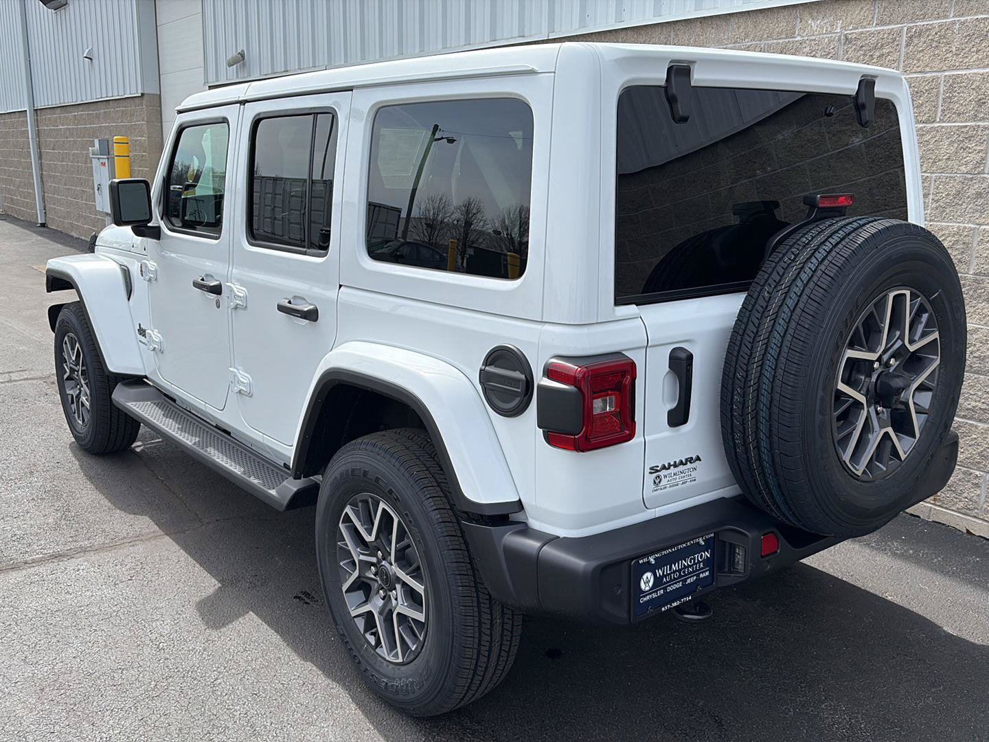 New 2026 Jeep Wrangler Sahara AWD/4WD image 42