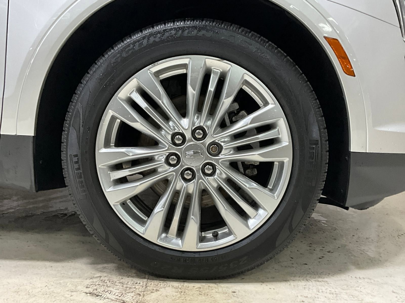 Used 2017 Cadillac XT5 Premium Luxury AWD/4WD image 10