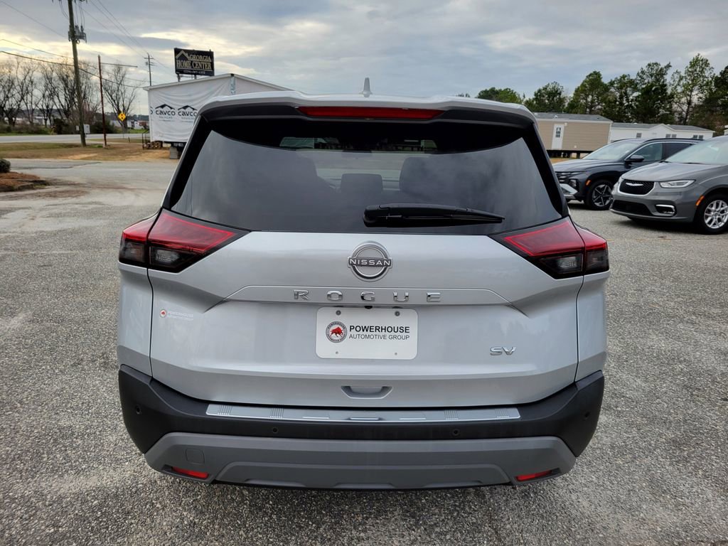 Used 2023 Nissan Rogue SV image 4