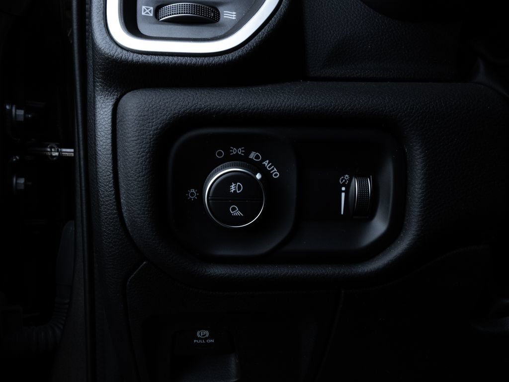 Used 2023 RAM 1500 Big Horn AWD/4WD image 26
