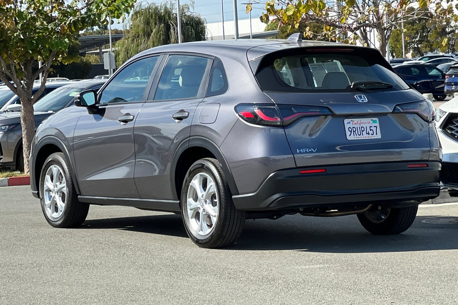 Used 2025 Honda HR-V LX image 6