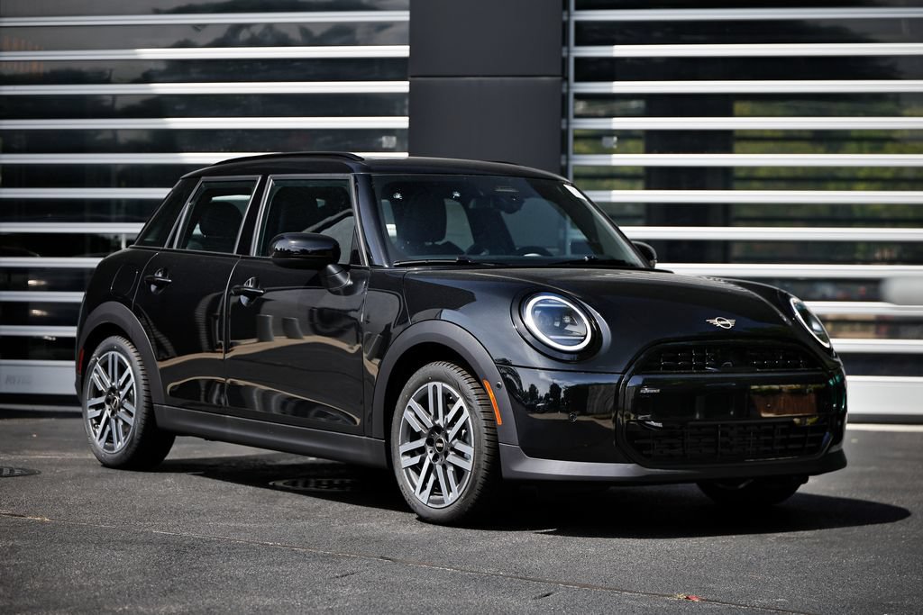 New 2026 MINI Cooper 4-Door Hardtop FWD image 1