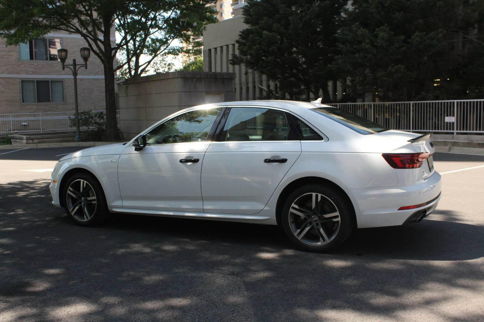 Used 2018 Audi A4 2.0T Premium Plus w/ Premium Plus Package AWD/4WD image 9