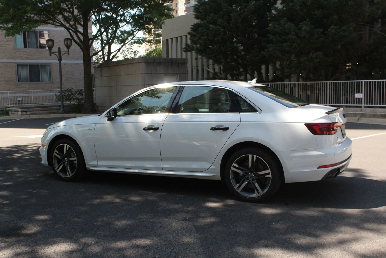 Used 2018 Audi A4 2.0T Premium Plus w/ Premium Plus Package AWD/4WD image 9