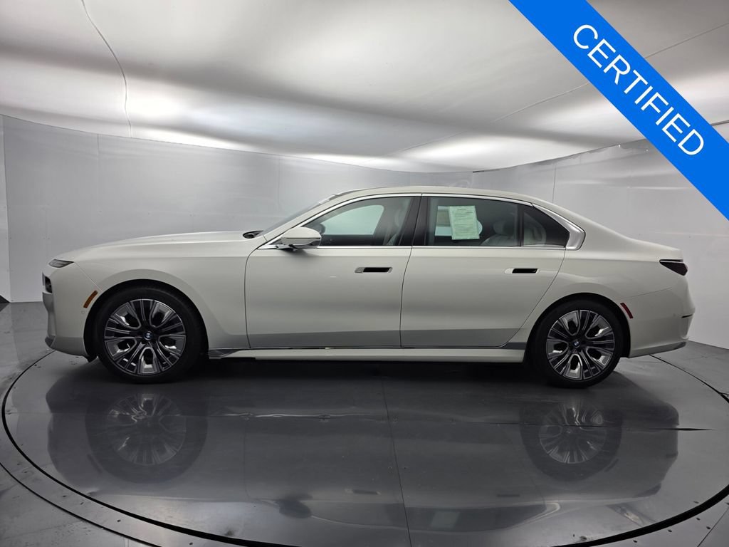 Certified 2023 BMW i7 xDrive60 AWD/4WD image 7