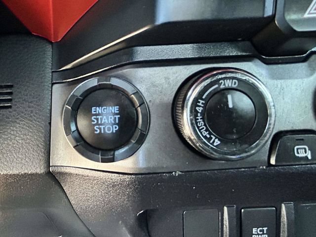 Used 2020 Toyota Tacoma TRD Off-Road AWD/4WD image 25
