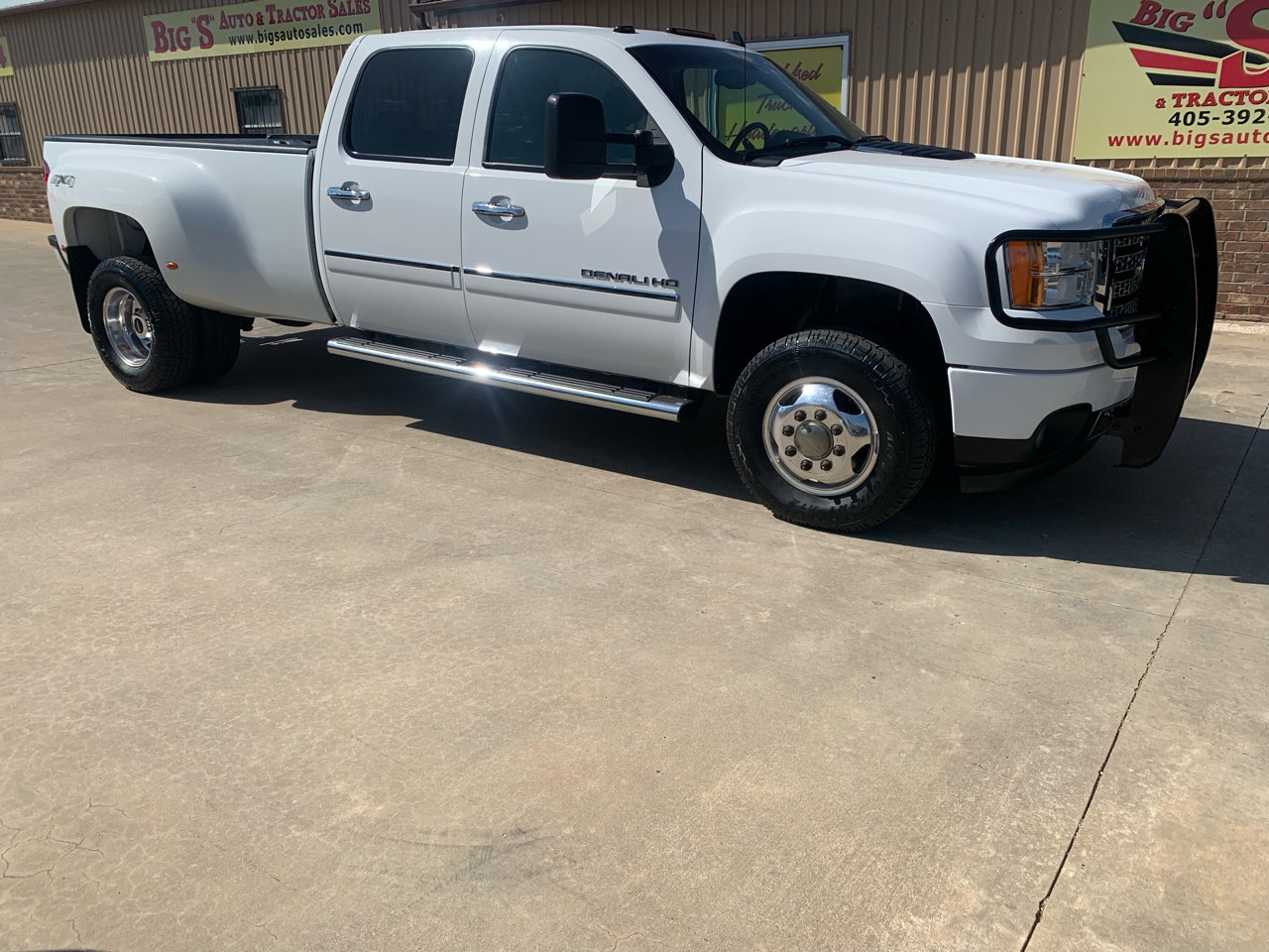 Used 2012 GMC Sierra 3500 Denali image 1