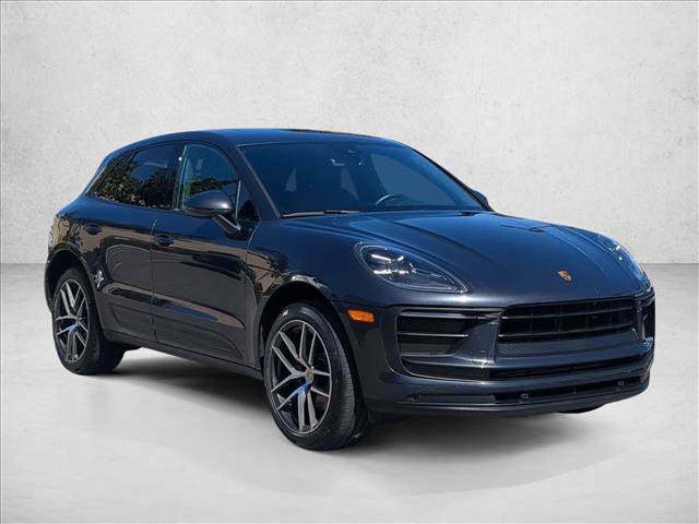 Used 2022 Porsche Macan image 3