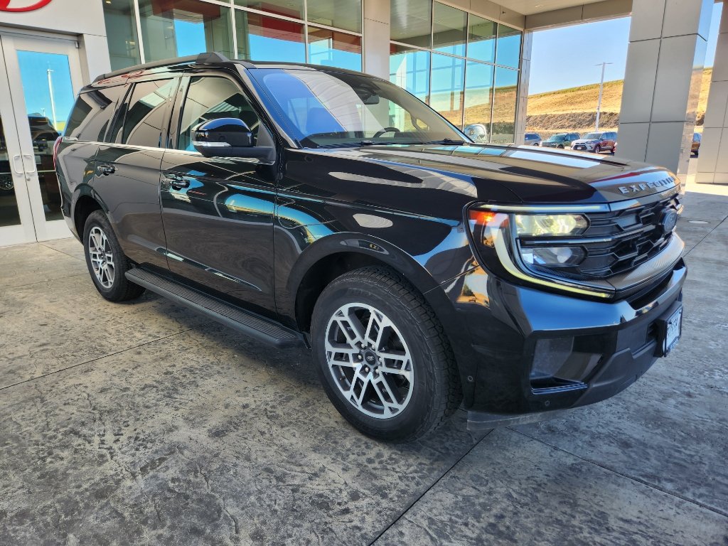 Used 2025 Ford Expedition Active AWD/4WD image 4