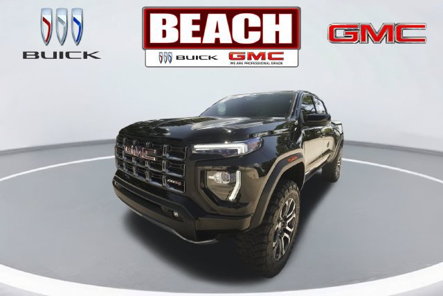 Used 2024 GMC Canyon AT4 w/ AT4 Premium Package AWD/4WD image 7