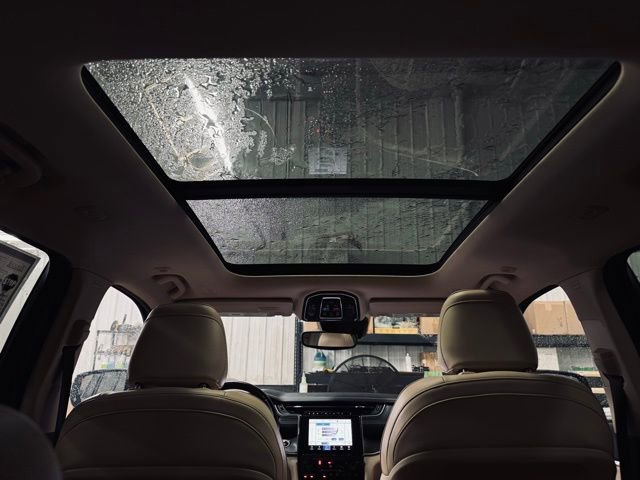 Used 2022 Jeep Grand Cherokee L Limited image 24