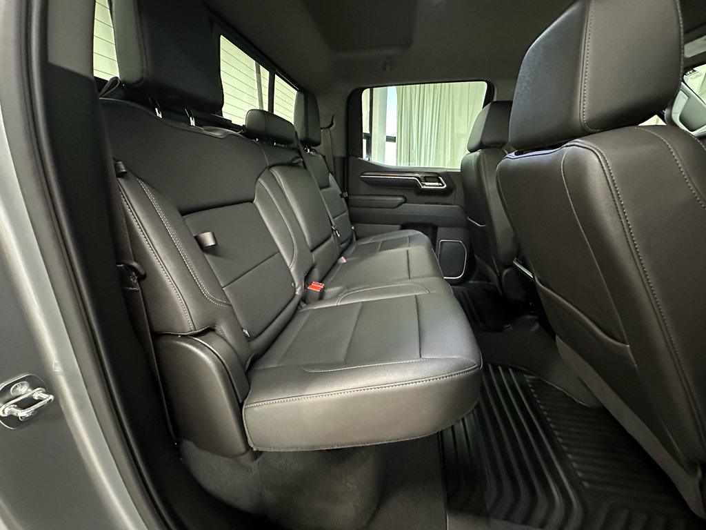 Used 2023 Chevrolet Silverado 1500 LTZ w/ LTZ Convenience Package II AWD/4WD image 20