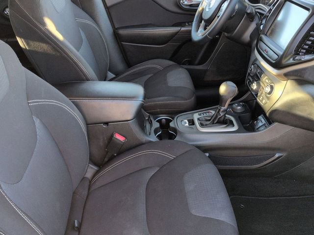 Used 2015 Jeep Cherokee Latitude w/ Comfort/Convenience Group image 30