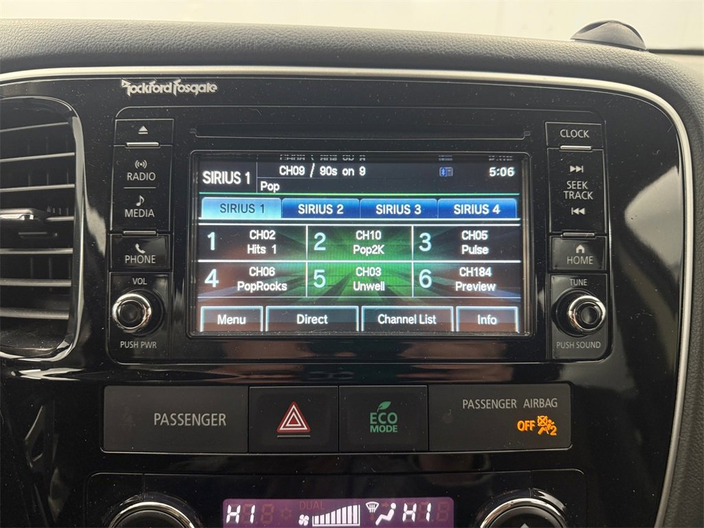 Used 2016 Mitsubishi Outlander GT image 17