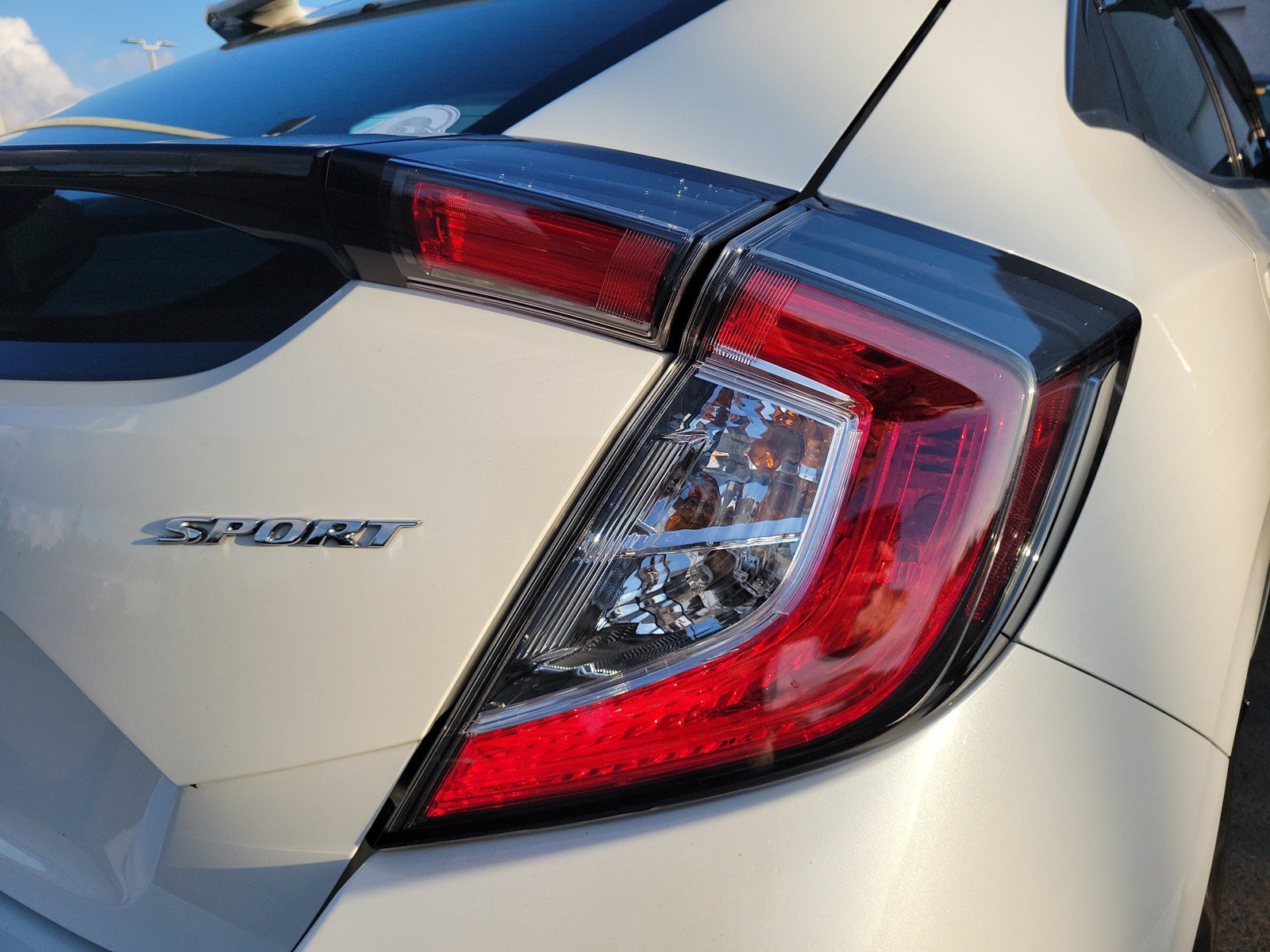 Used 2018 Honda Civic Sport image 9
