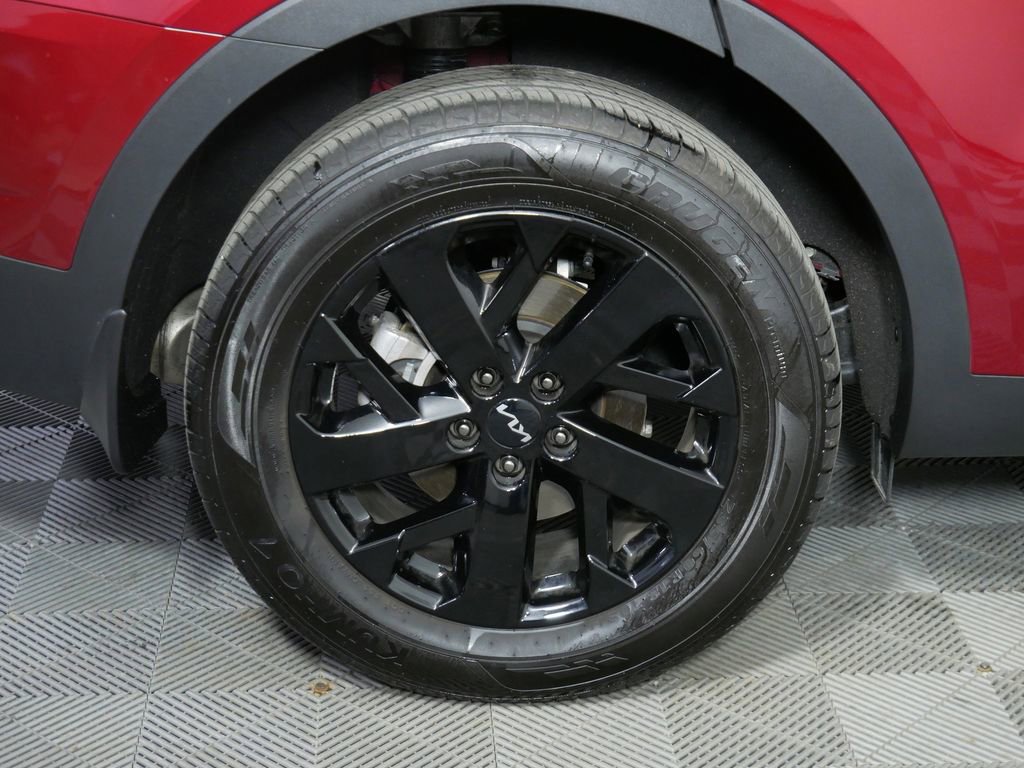 Certified 2023 Kia Sorento S image 10